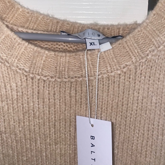 Colorblock Sweater in Cream, Brown, and Green - Picture 3 of 4